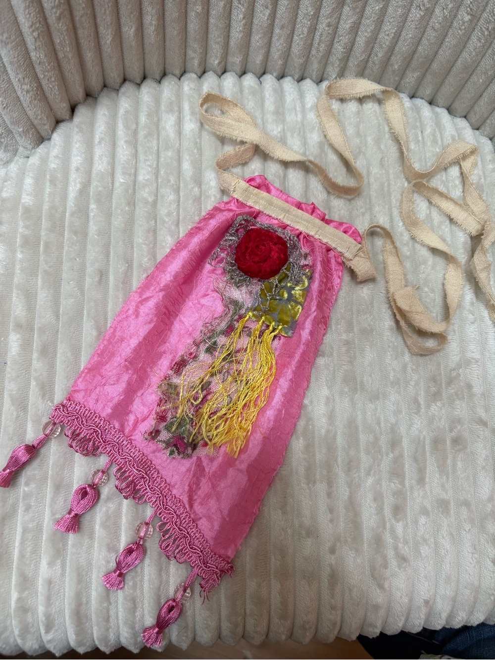 Women's Pink Silk Necklace Pouch with Tassel Embellishment